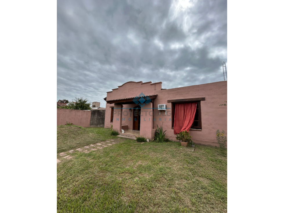 VENTA- CASA 2 DORM+DEPENDENCIA- CON GRAN TERRENO- COLONIA CAROYA - 2