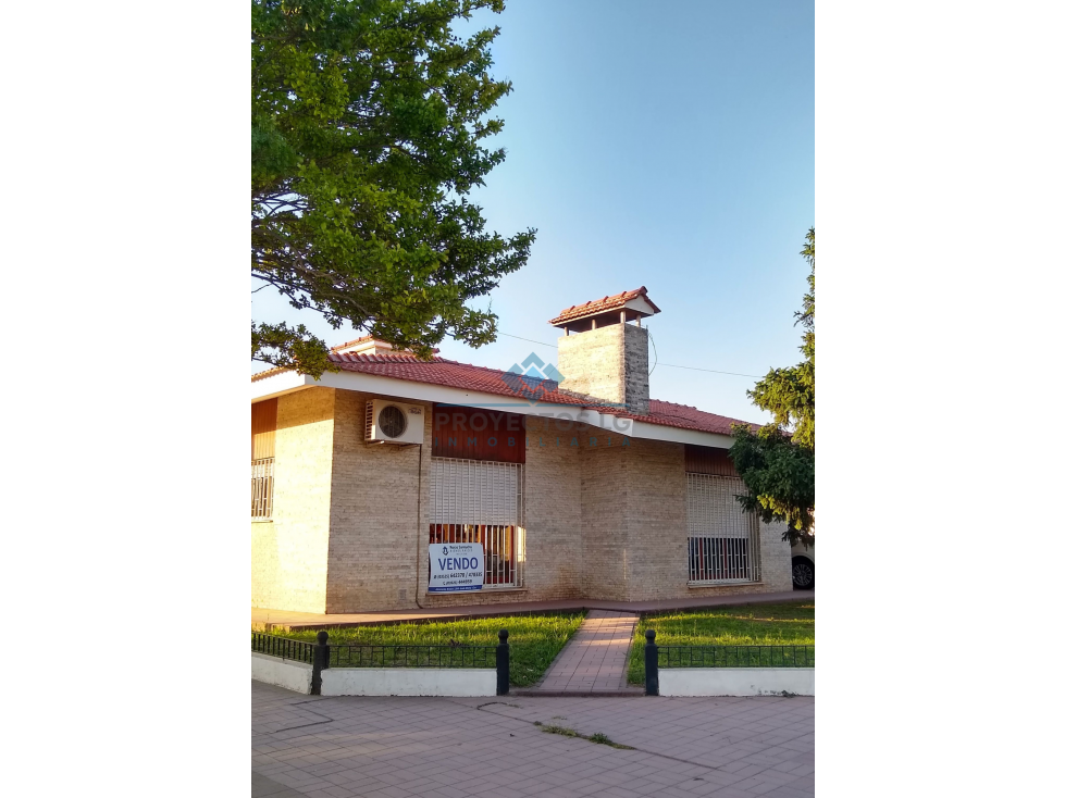 VENTA CASA 2 DORM EN PLENO CENTRO DE COLONIA CAROYA APTO CRÉDITO - 2