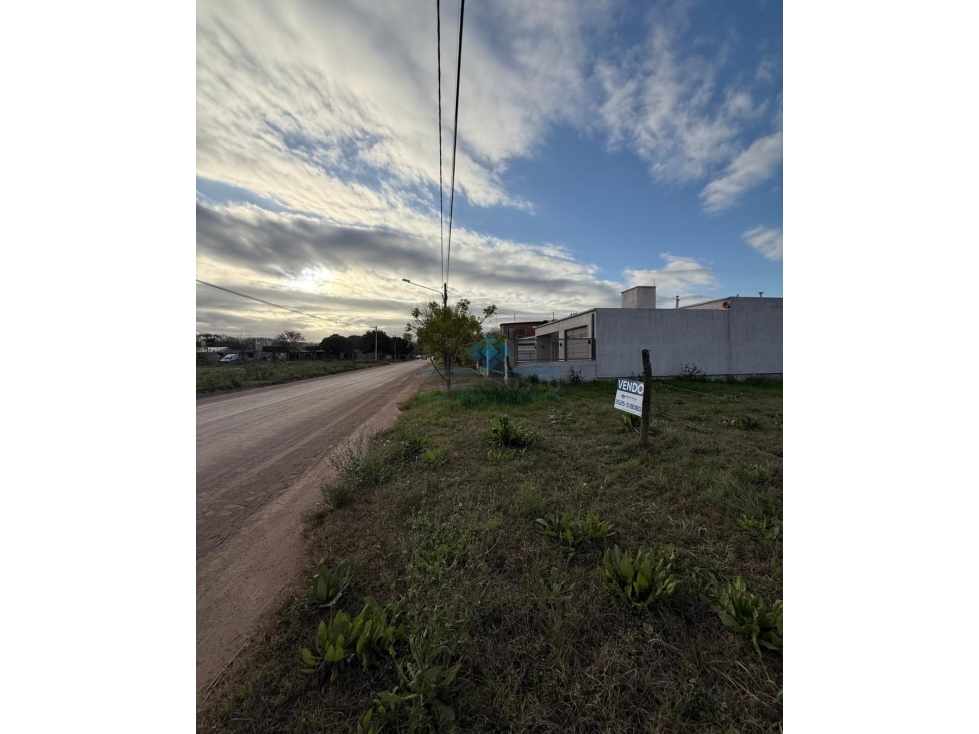 VENTA-LOTE 897M2- COLONIA CAROYA - 3
