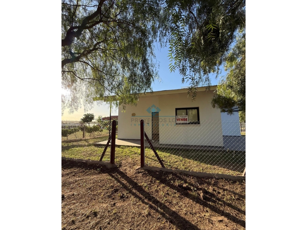 VENTA -CASA 3 DORMITORIOS - COLONIA CAROYA - 4