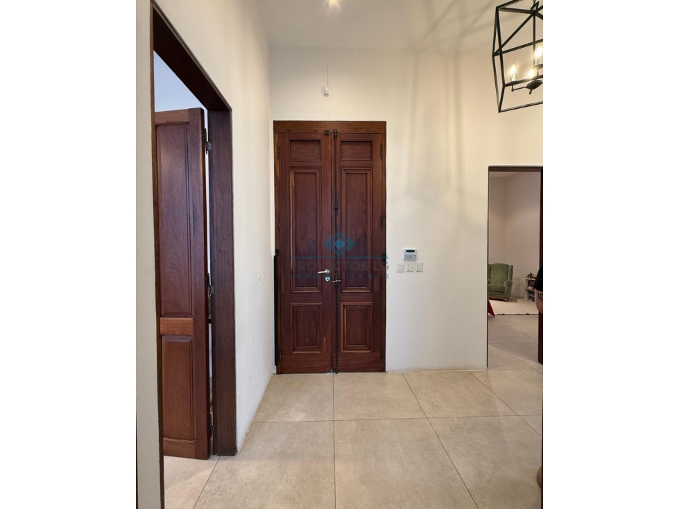 VENTA EXCLUSIVA- CHALET SEÑORIAL DE 1930 EN COLONIA CAROYA — foto 4
