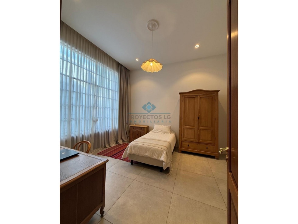 VENTA EXCLUSIVA- CHALET SEÑORIAL DE 1930 EN COLONIA CAROYA — foto 5