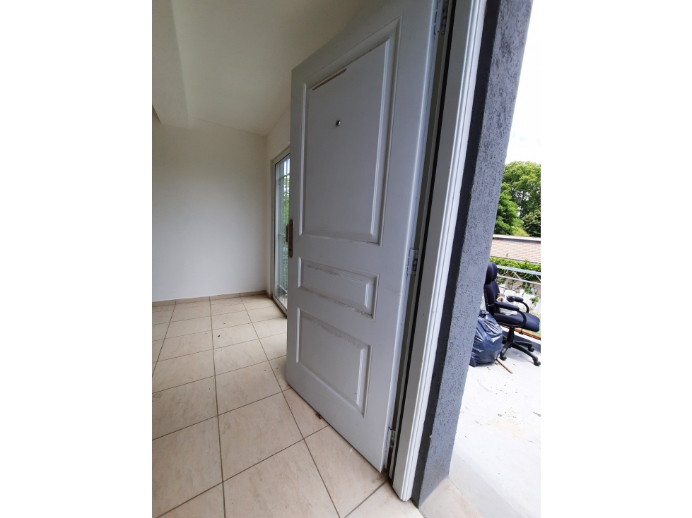 ALQUILER-DEPTO 2 DORM-PLANTA ALTA-CALLE 3 COL CAROYA - 6