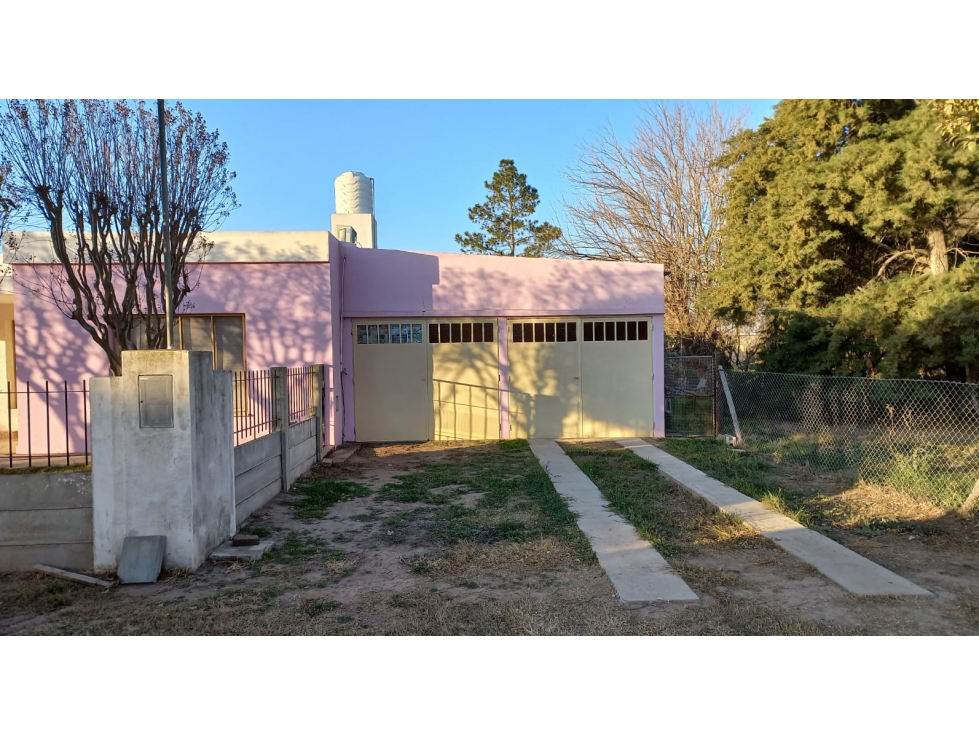 Venta Casa + Galpon - Las Gramillas, Cordoba 1954 m²