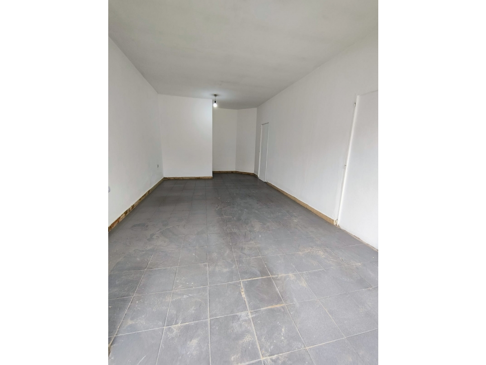ALQUILER LOCAL COMERCIAL SOBRE DIAGONAL ICA - 2