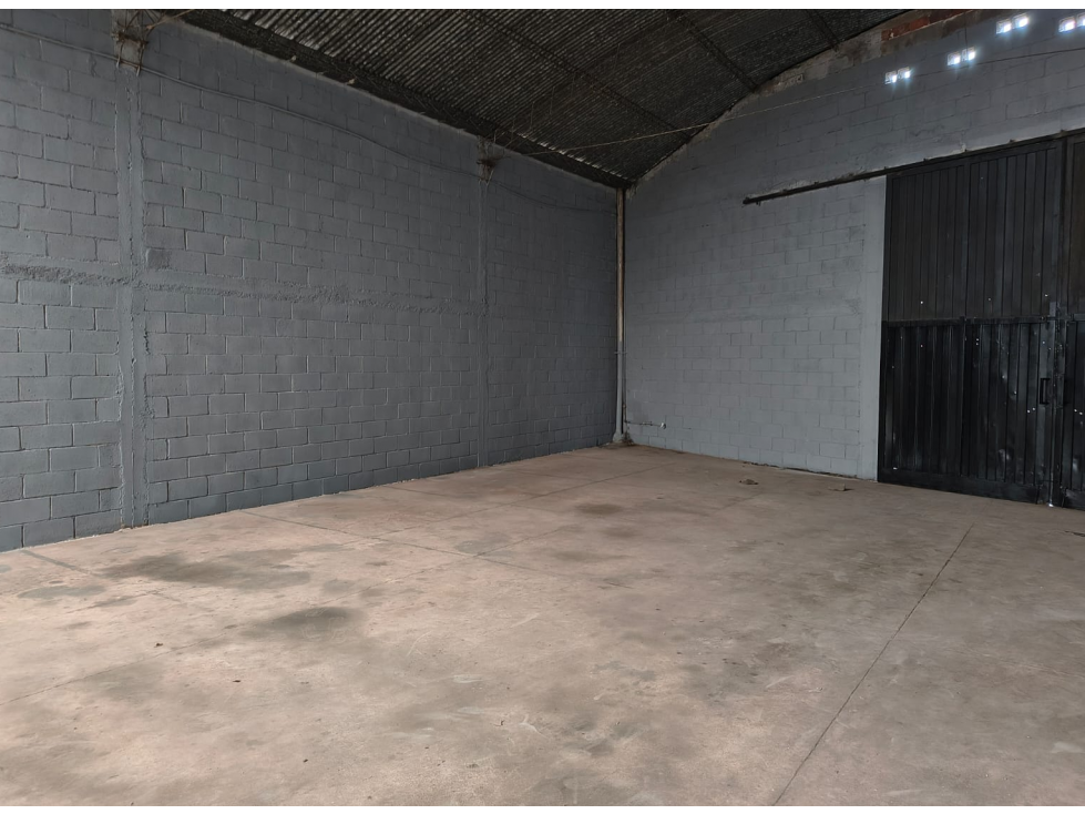 VENTA GALPON con oficinas/depto Bº CENTRO AMERICA - 2