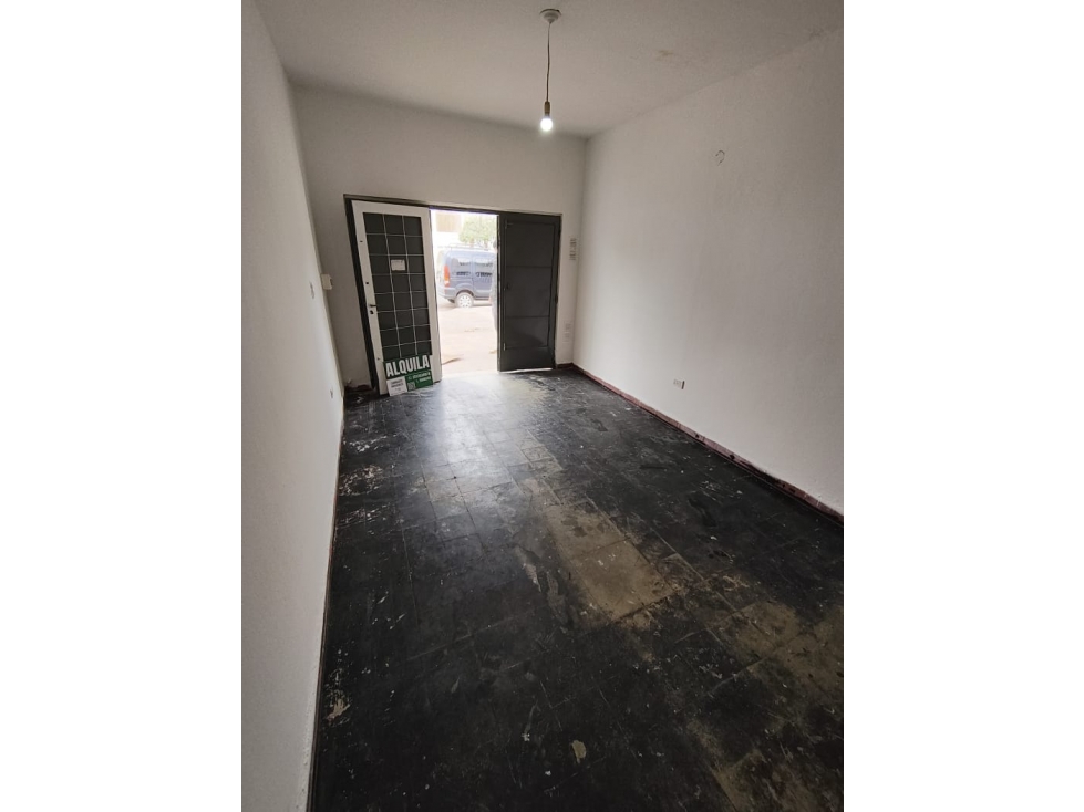 ALQUILER Bº AYACUCHO, MONOAMBIENTE CON COCINA Y BAÑO - 4
