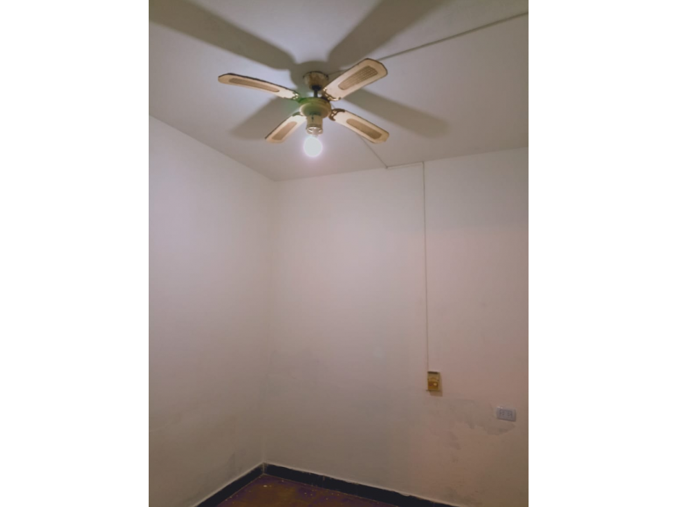 ALQUILER Bº GRAL. BUSTOS: casa interna 3 DORM. — foto 4