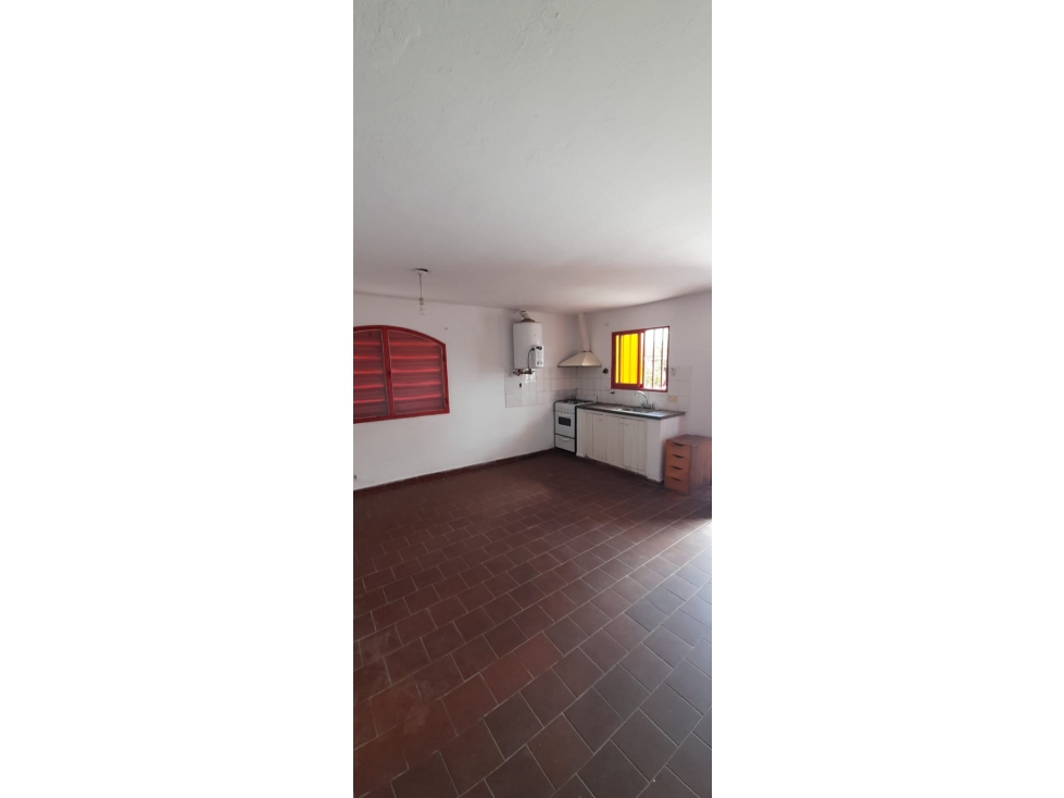 ALQUILER 2 DORM, planta alta Bº Ayacucho DEPTO EXTERNO 02 - 2