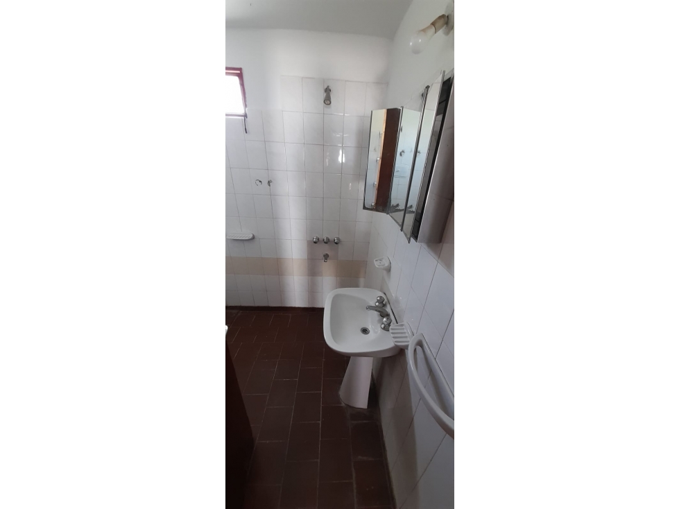 ALQUILER 2 DORM, planta alta Bº Ayacucho DEPTO EXTERNO 02 - 6