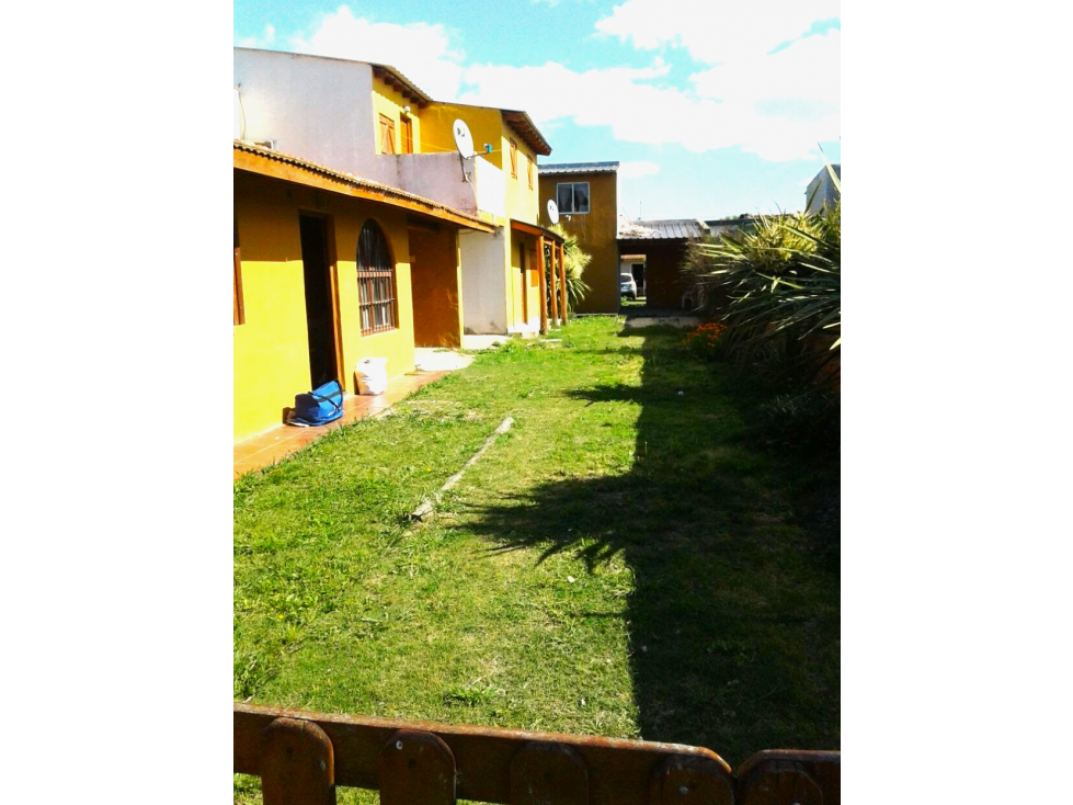 COMPLEJO 3 DEPTOS EN SANTA ELENA