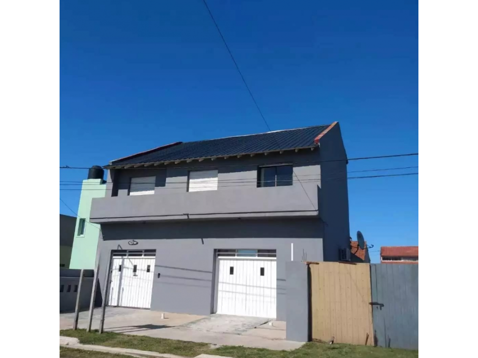 VENTA EN BLOCK 4 DEPARTAMENTOS MAS CHALET - 1