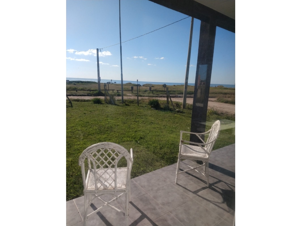 CASA PARA 6 PERSONAS FRENTE AL MAR EN ALQUILER TEMPORARIO - 6