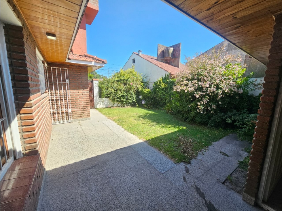 CHALET A 1 CUADRA DEL MAR SOBRE 2 LOTES - 4