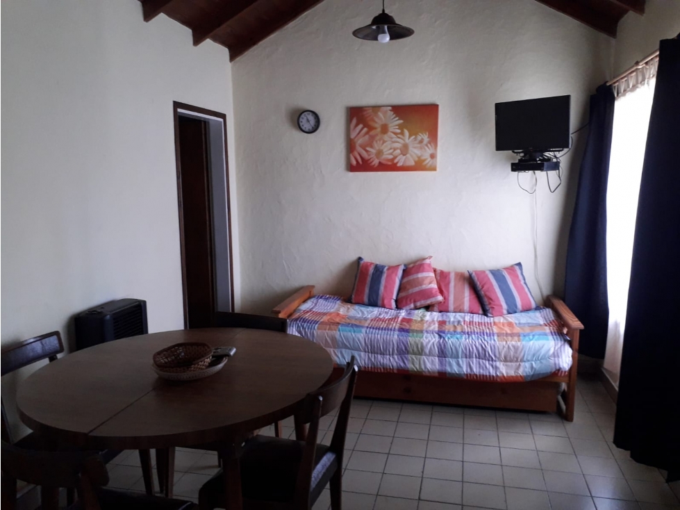 ALQUILER TEMPORARIO - CHALET CENTRO CUADRA Y MEDIA DEL MAR 4 PERSONAS - 4