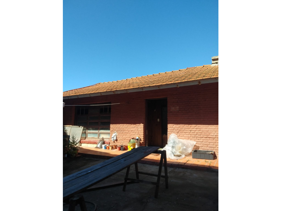 VENTA EN BLOCK 4 DEPARTAMENTOS MAS CHALET - 5