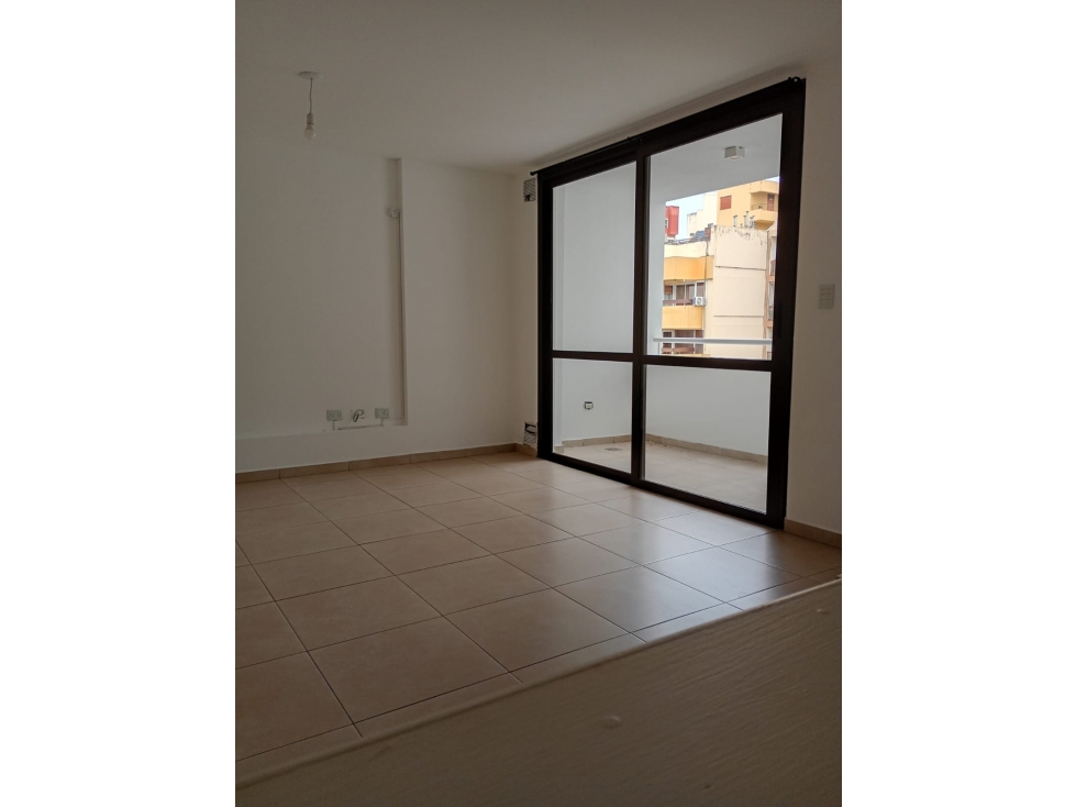Departamento un dormitorio con balcón amplio en alquiler - 2