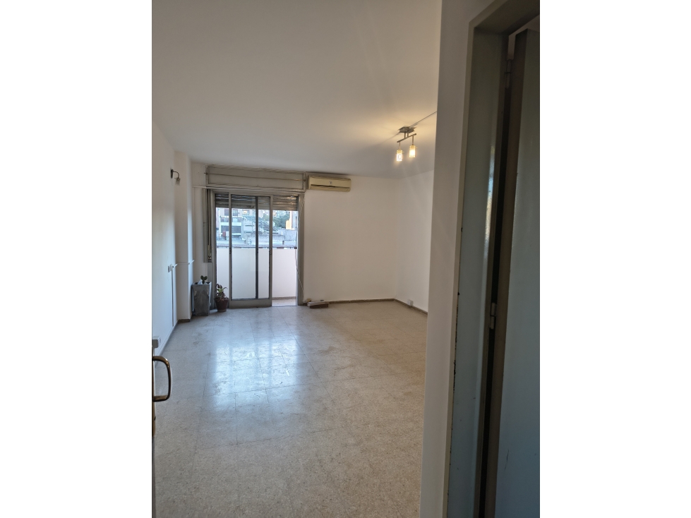 Departamento dos dormitorios en alquiler a metros de Av Colón - 3
