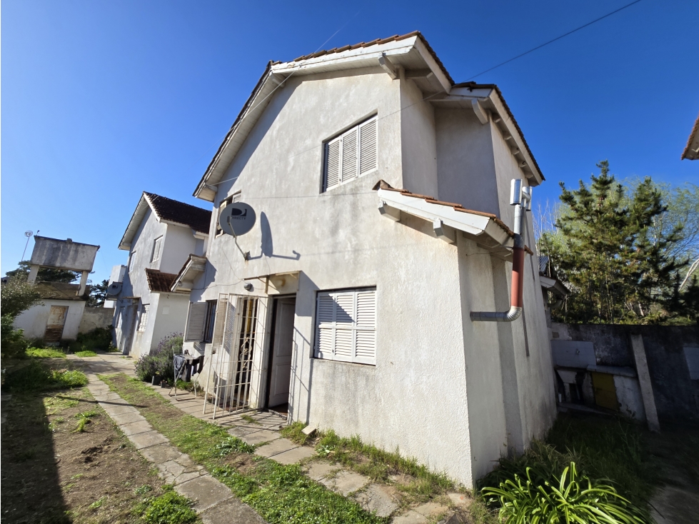 DUPLEX