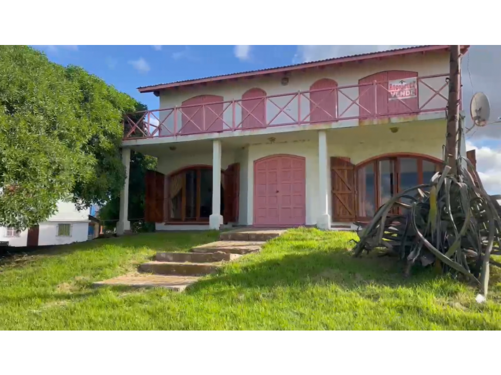 Casa ideal para proyectos frente al mar !!!