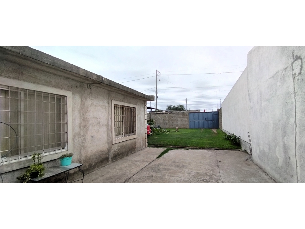 Casa + Galpón - Malvinas Argentinas - Córdoba (Oportunidad) - 2