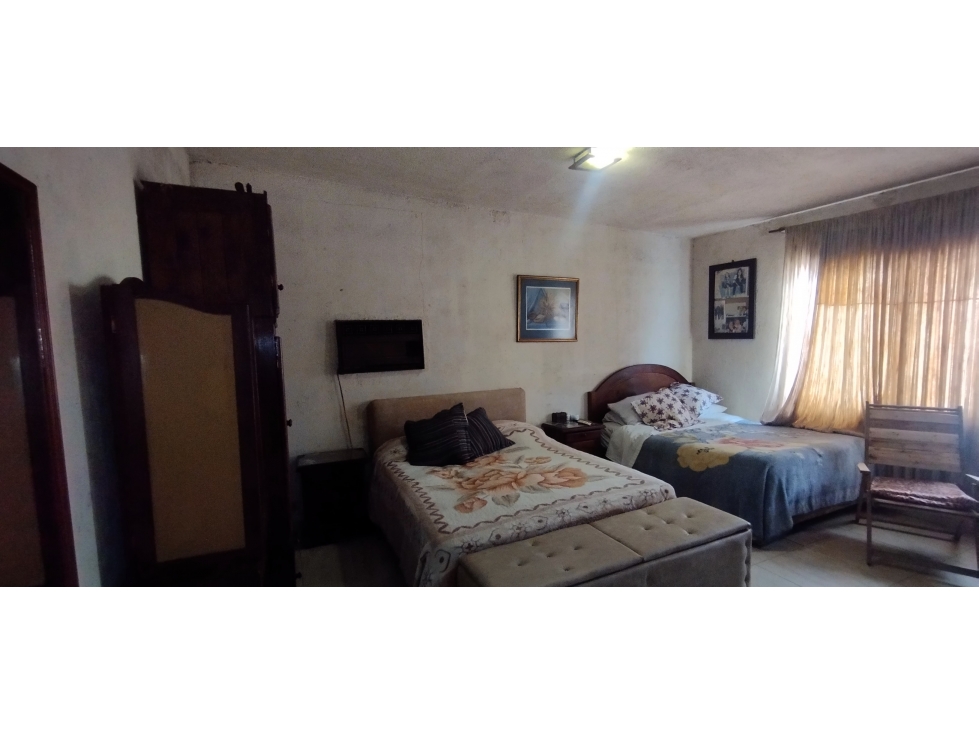 Casa + Galpón - Malvinas Argentinas - Córdoba (Oportunidad) - 5