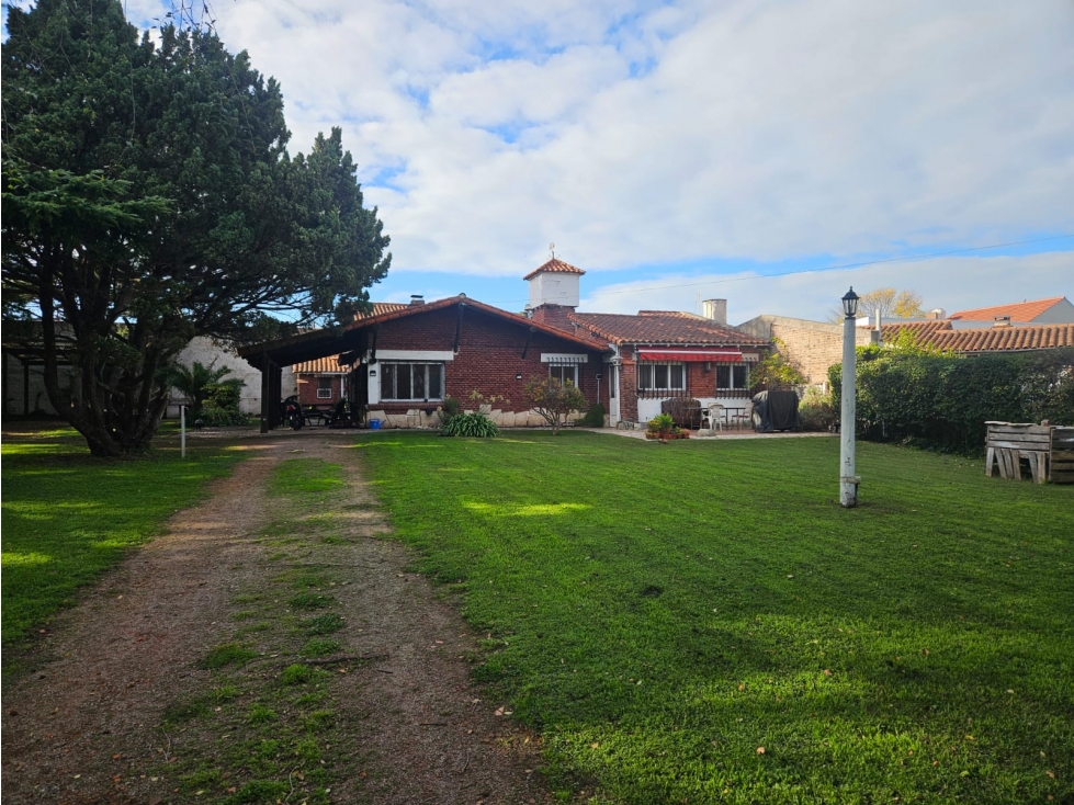 Venta Casa Residencial de 6 Amb