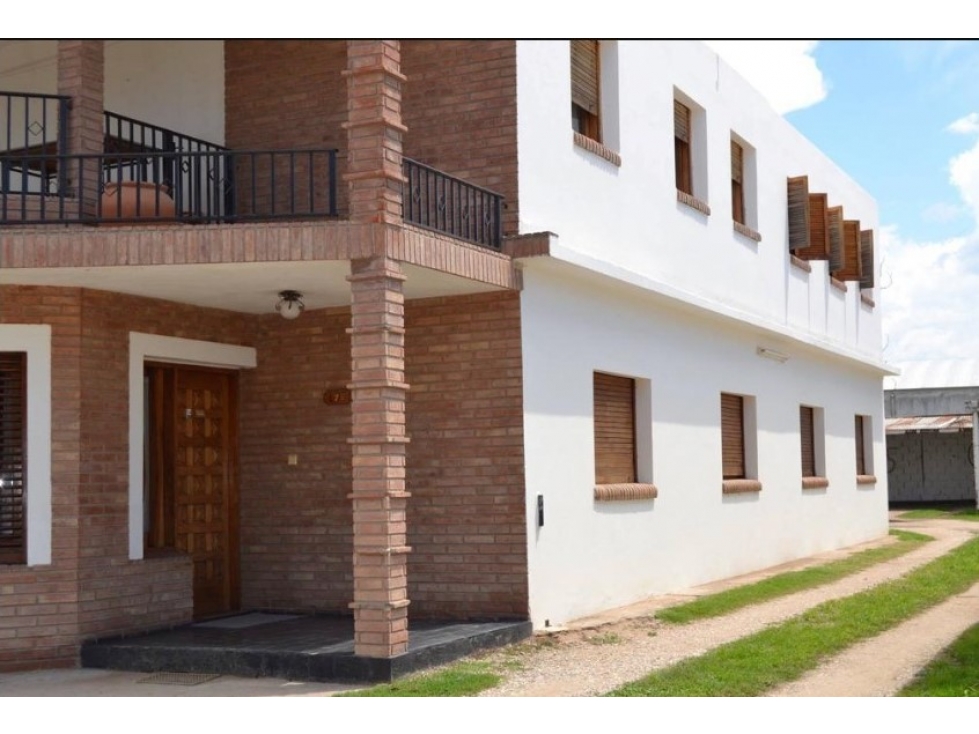 SE VENDE RESIDENCIAL - 1