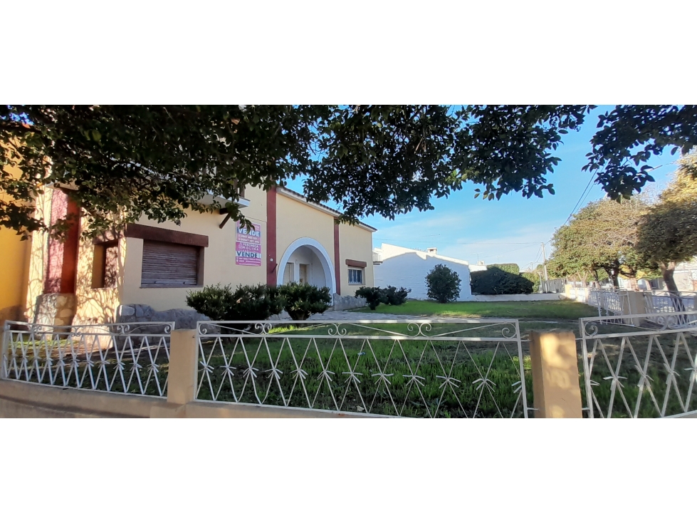 SE VENDE CASONA + DOS LOCALES DESPEÑADEROS Centro - 3