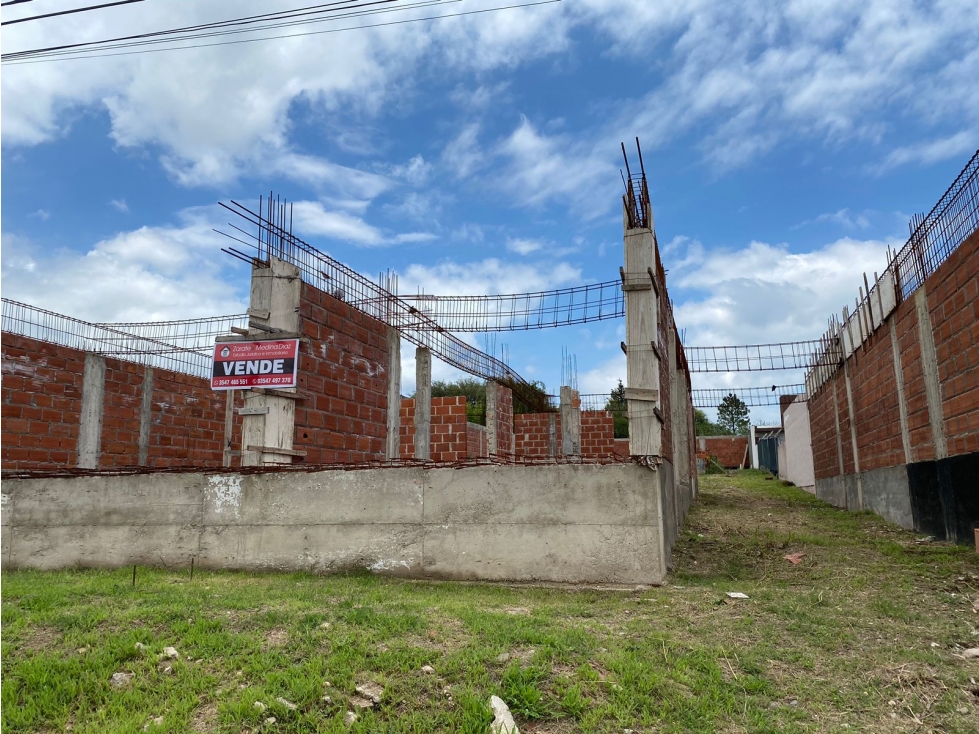 VENTA LOTE CON CONSTRUCCION B° RESIDENCIAL - 3