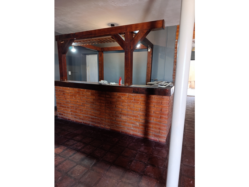 LOCAL COMERCIAL EN ESQUINA, DESPEÑADEROS RUTA 36 - 1