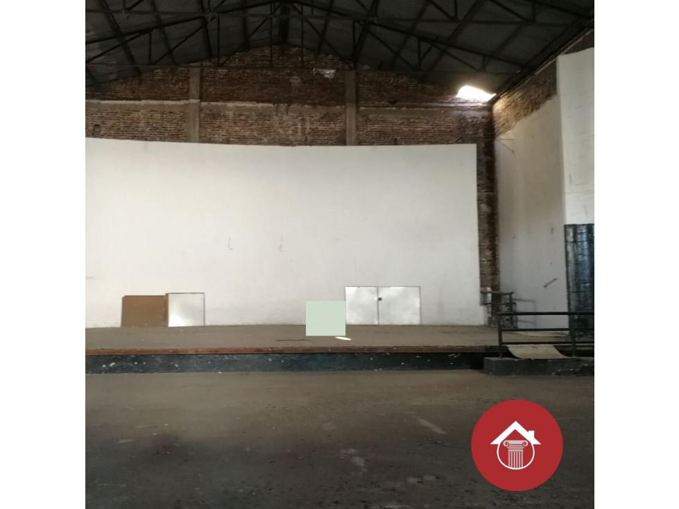 SE VENDE SALON DE USOS MÚLTIPLES DESPEÑADEROS - 3