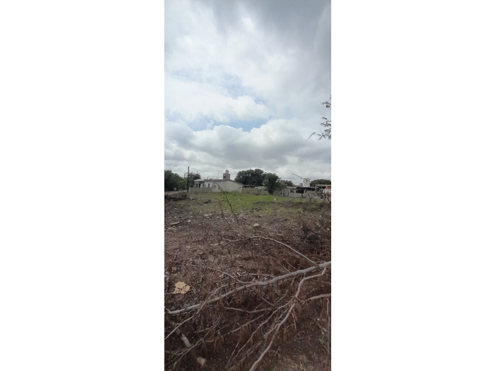 LOTE ESQUINA UBICADO A METROS DEL RÍO XANAES Y SOBRE RUTA 36 - 6