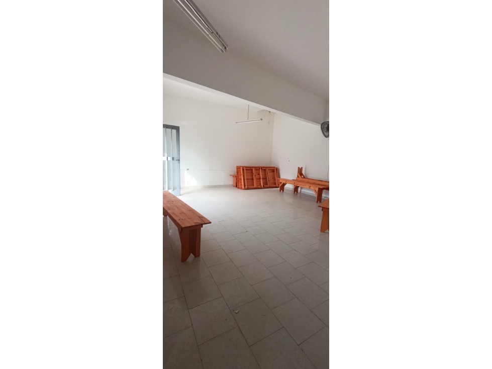 SALÓN EN VENTA CALLE AMADEO SABATTINI - 3