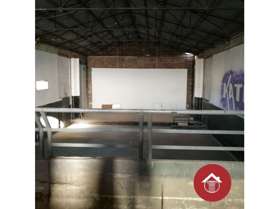 SE VENDE SALON DE USOS MÚLTIPLES DESPEÑADEROS - 4