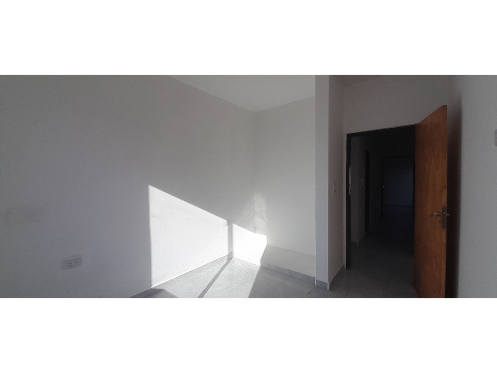 CASA EN VENTA EN BARRIO LOS PINOS, DESPEÑADEROS. - 6