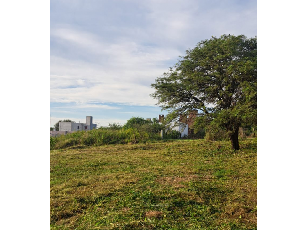 EN VENTA LOTES CONTIGUOS EN BARRIO RESIDECIAL - 5