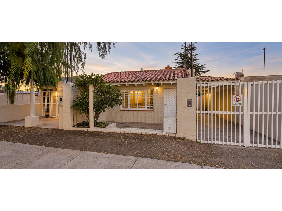 CASA + SALÓN COMERCIAL EN VENTA EN CHACRAS DE CORIA