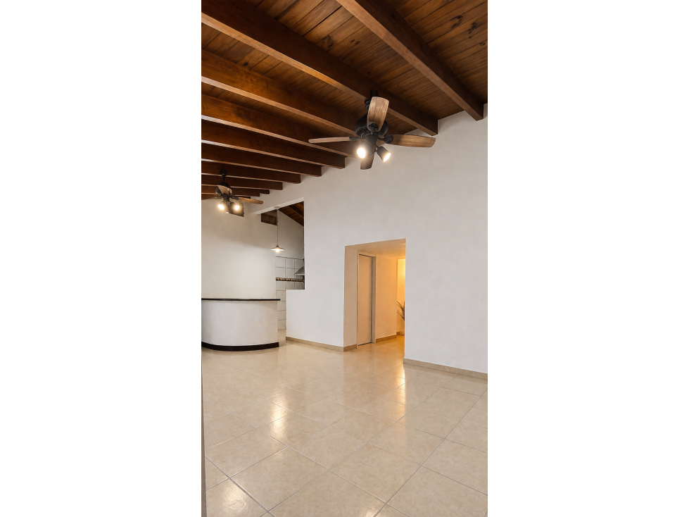 CASA + SALÓN COMERCIAL EN VENTA EN CHACRAS DE CORIA — foto 3
