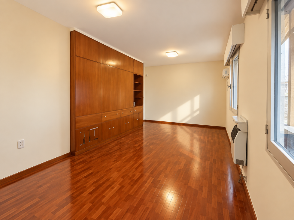 Departamento 2/3 Dormitorios frontal a Calle San Martin Cdad