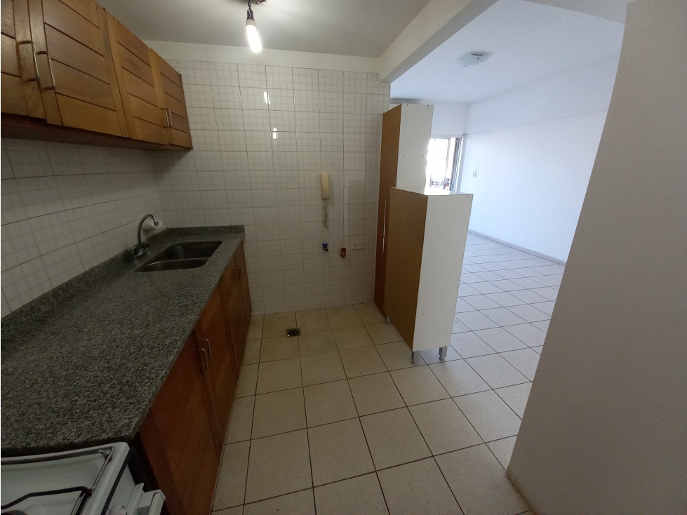 Departamento 1 Dormitorio con Balcón Frente a Plaza de Godoy Cruz - 5