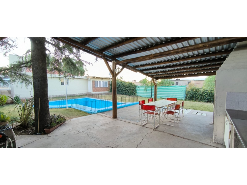 CASA + SALÓN COMERCIAL EN VENTA EN CHACRAS DE CORIA - 4