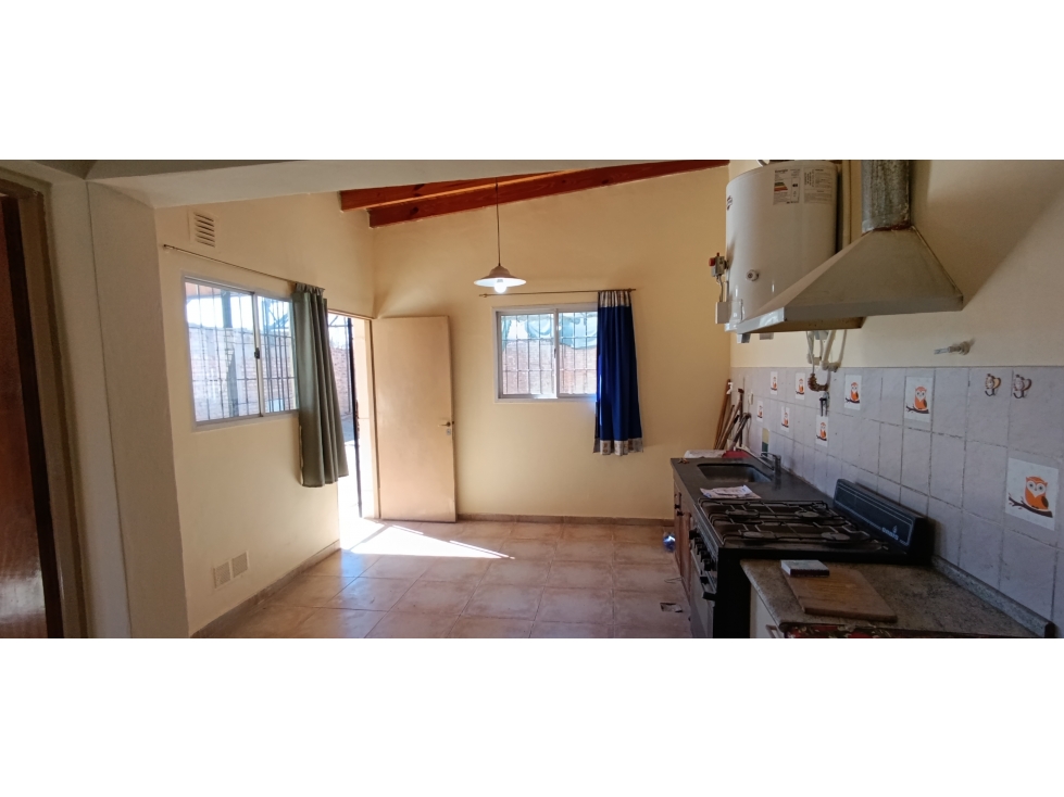 Depósito / Casa en Alquiler 269 m² Dorrego, Guaymallén - 4