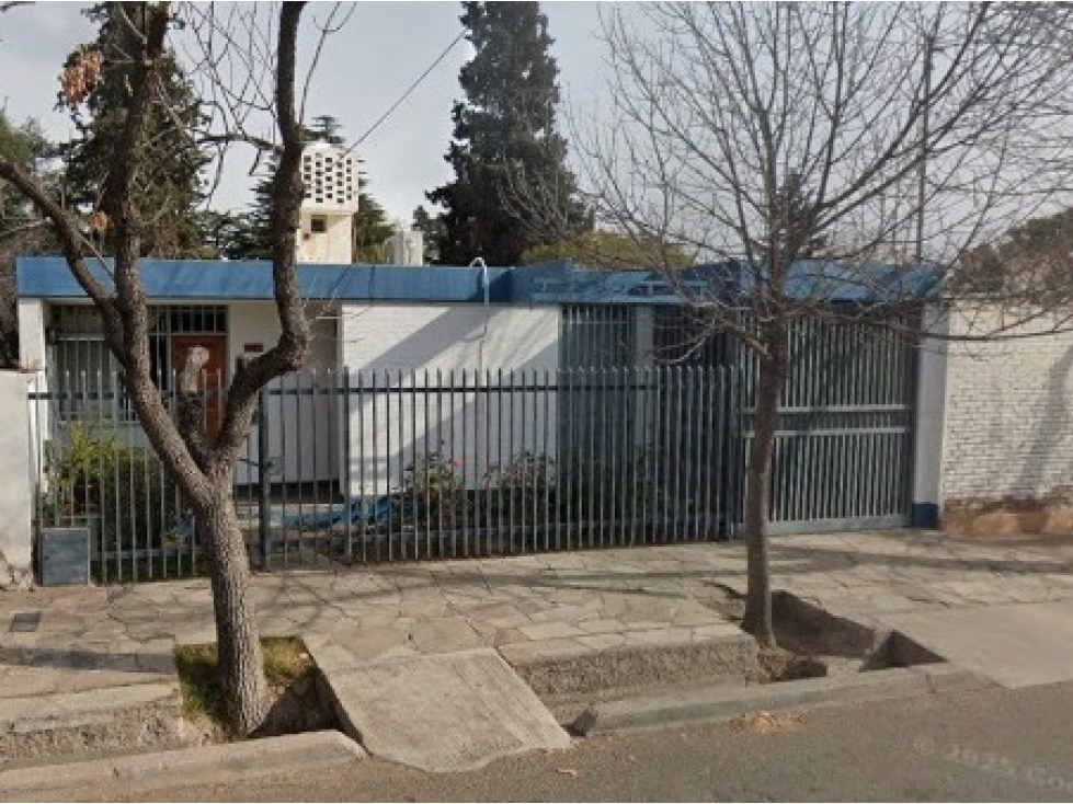 Casa 3 Dorm. y Cochera en Venta - Lujan de Cuyo
