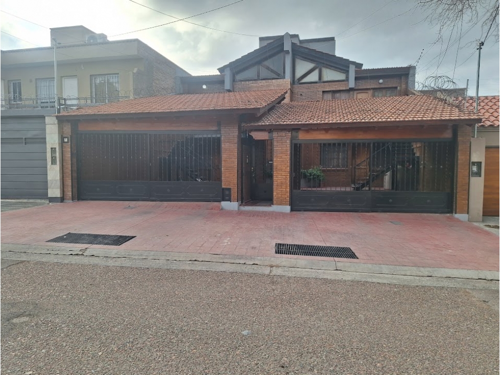 Departamento 2 Dorm. patio y cochera en Alquiler - Ciudad de Mendoza - 1