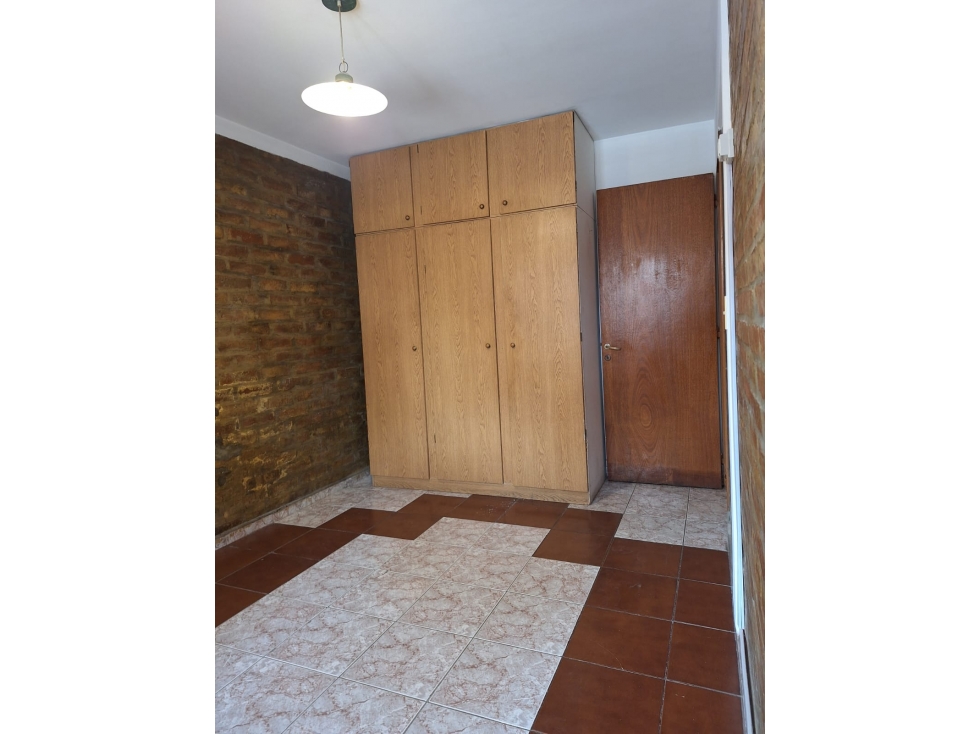 DEPARTAMENTO 1 DORMITORIO Y COCHERA EN ALQUILER - LAS HERAS - 5