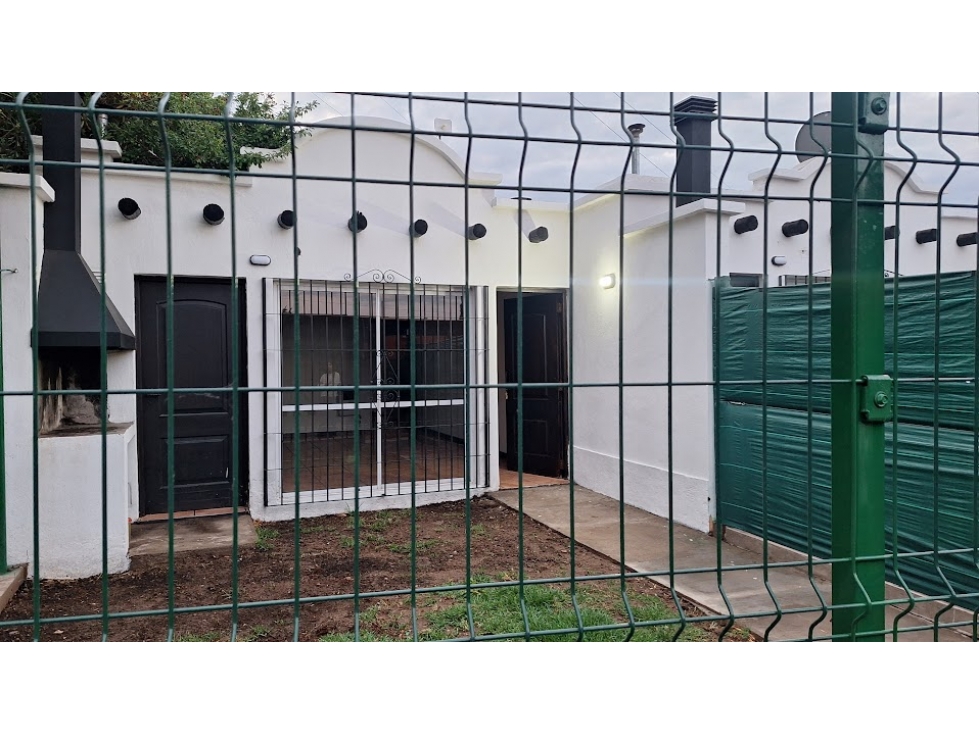 Departamento de 2 dormitorios y cochera en Alquiler - Guaymallen - 1