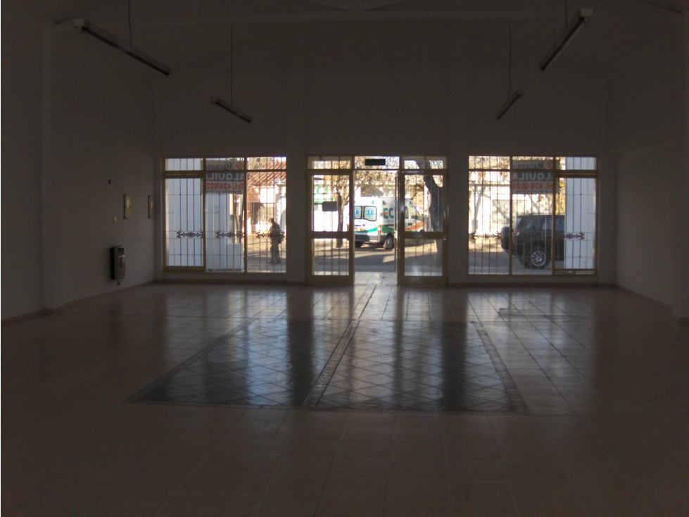LOCAL 160 M2 + OFICINA EN VENTA - LUJAN DE CUYO - 3