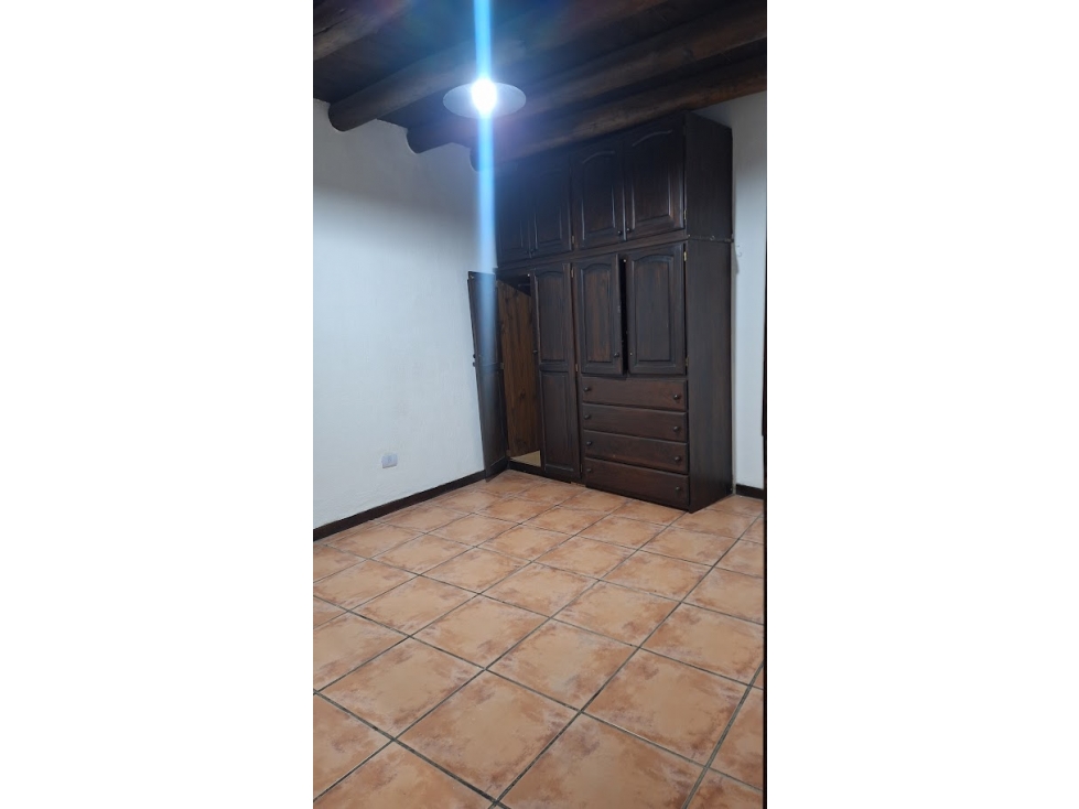 Departamento de 2 dormitorios y cochera en Alquiler - Guaymallen - 5