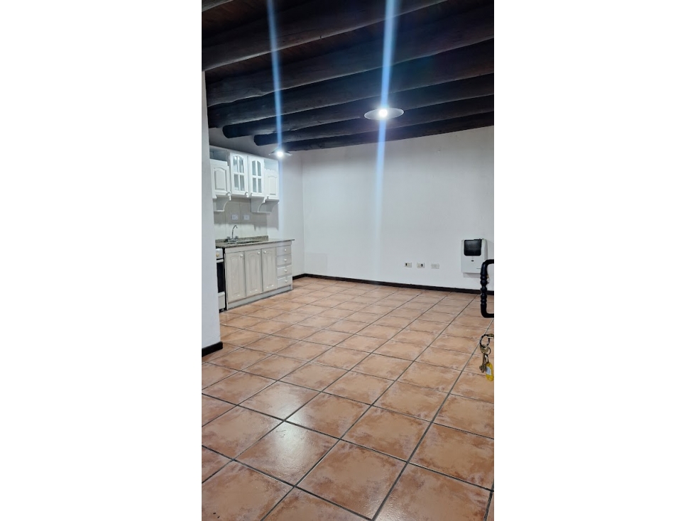 Departamento de 2 dormitorios y cochera en Alquiler - Guaymallen - 2